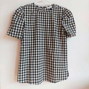 Black and white checkerboard pattern short-sleeve blouse